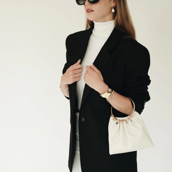 Vera by Verafied Cream Ring Handle Bag - Picture 5 of 10